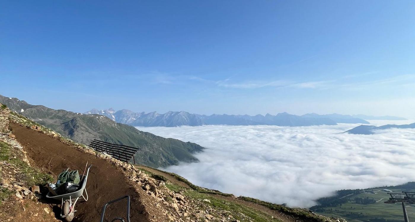 Wartung hochalpiner Trails in Fiss